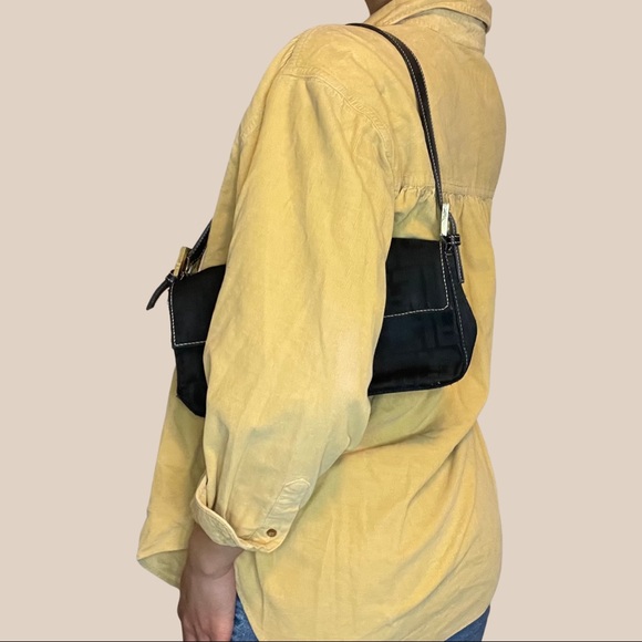 Tan corduroy button up - Picture 3 of 4